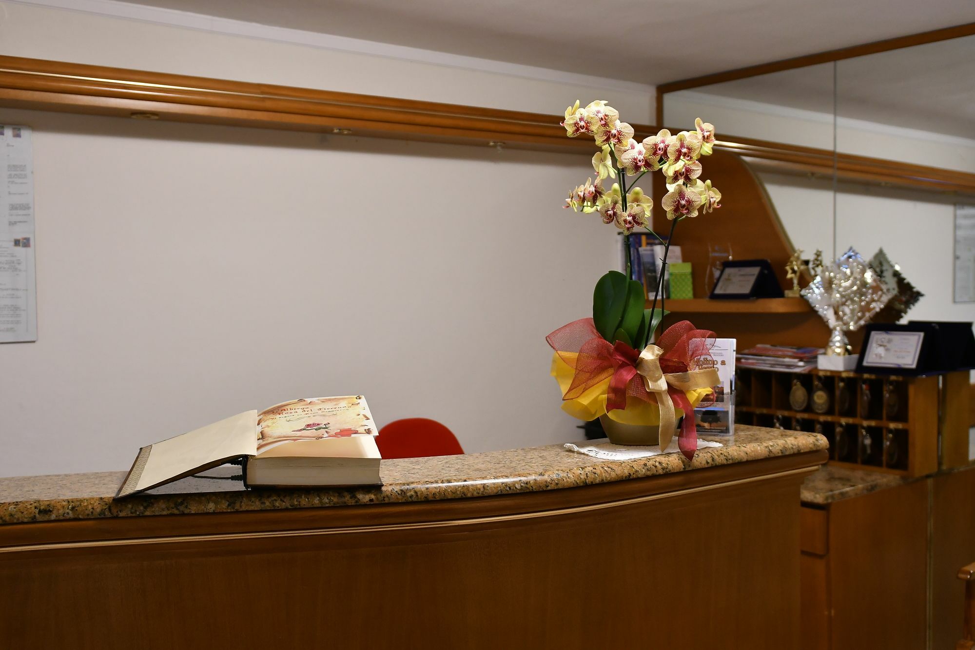 ליבורנו Hotel La Rosa Del Tirreno מראה חיצוני תמונה